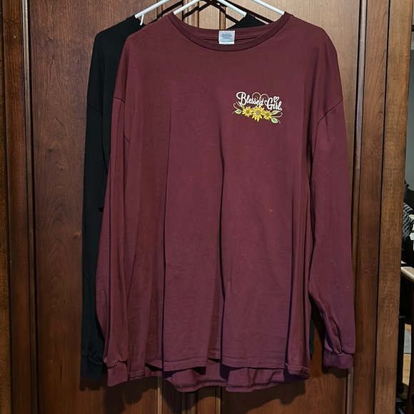 Two Women’s 2X Long Sleeve T-shirts - Picture 3 of 8